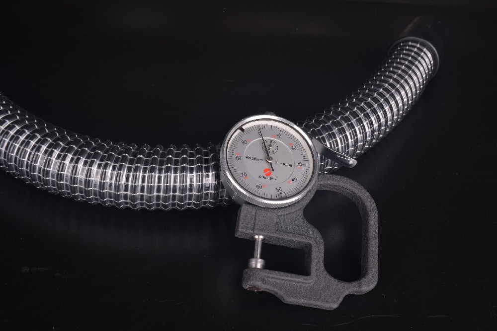 蚱蜢软管教您如何测量软管耐负压的能力